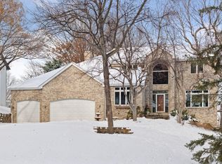 6541 Fox Path, Chanhassen, MN 55317