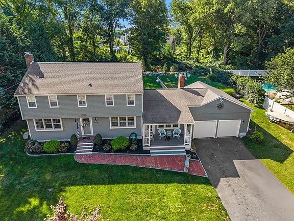 3rd image of 60 Townsend Rd