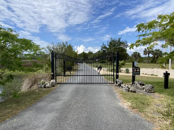 Carrol Dr, Crawfordville, FL 32327