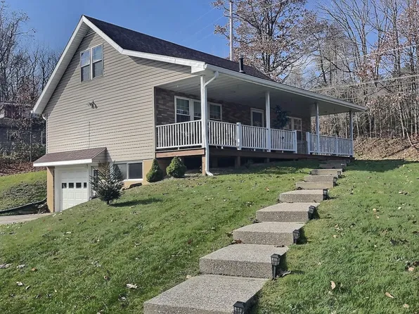 101 Royalwood Dr, Ebensburg, PA 15931