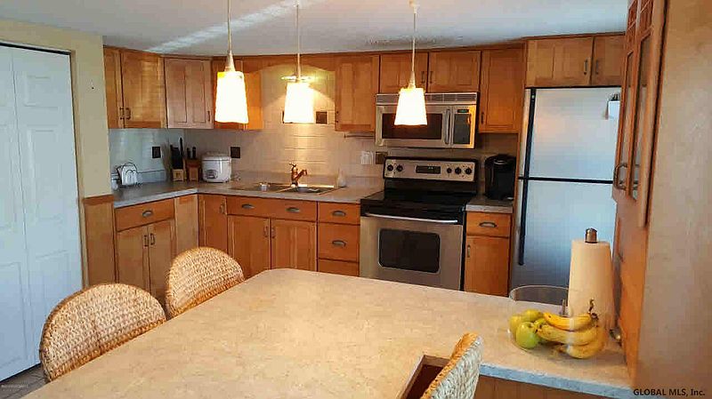 3rd image of 171 Sunnyside