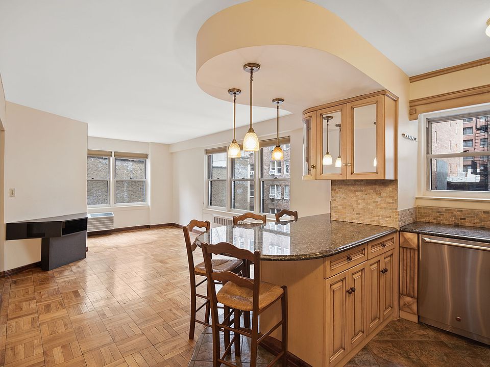 1st image of 155 E 38th St APT 5L