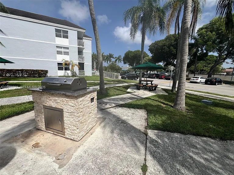 8500 SW 212th St #307 — Photo 37