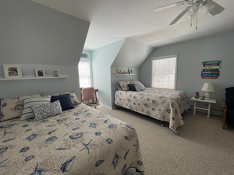59 Peconic Ave — Photo 17
