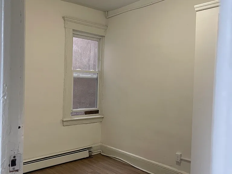 178 Howe Ave #3 — Photo 9