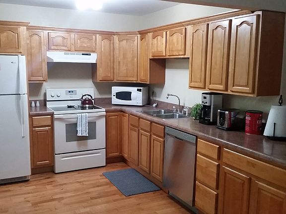 5th image of 69 High Meadow Ln