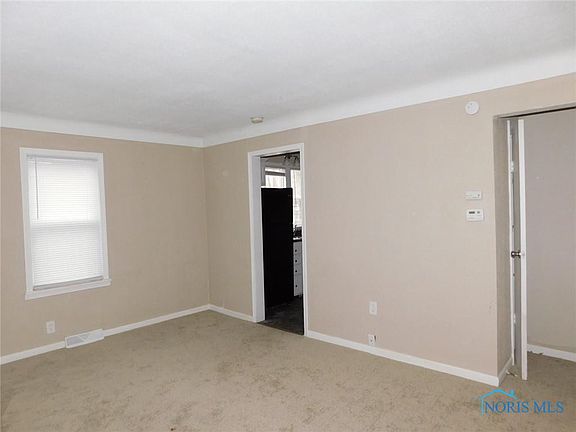 5th image of 5303 Winona Dr