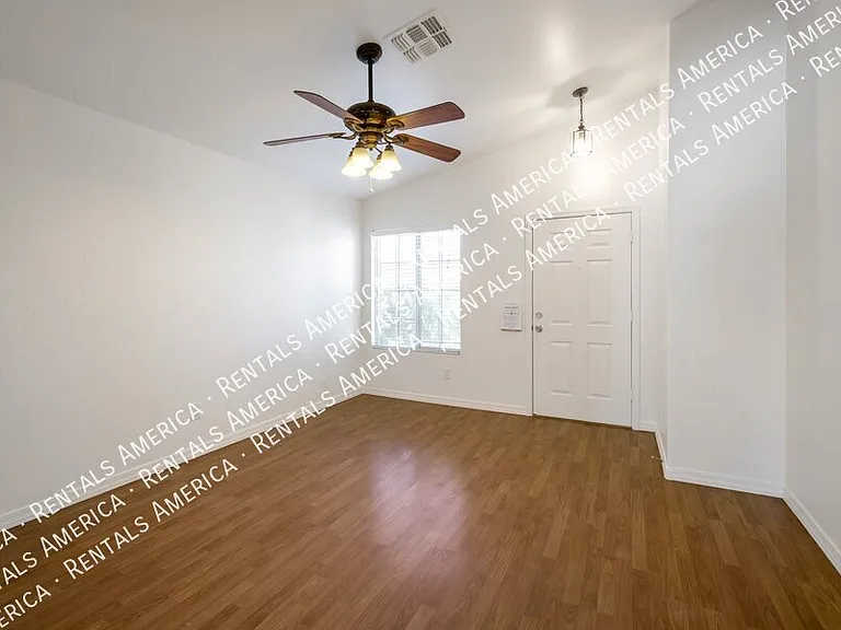 1448 E Saguaro Trl — Photo 4