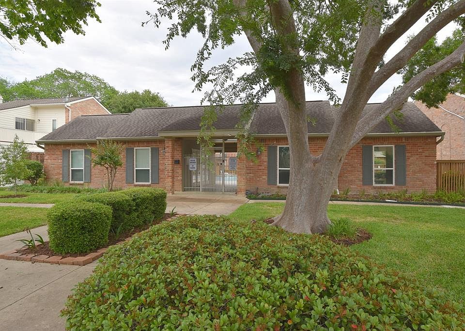 1st image of 5925 Woodway Place Ct