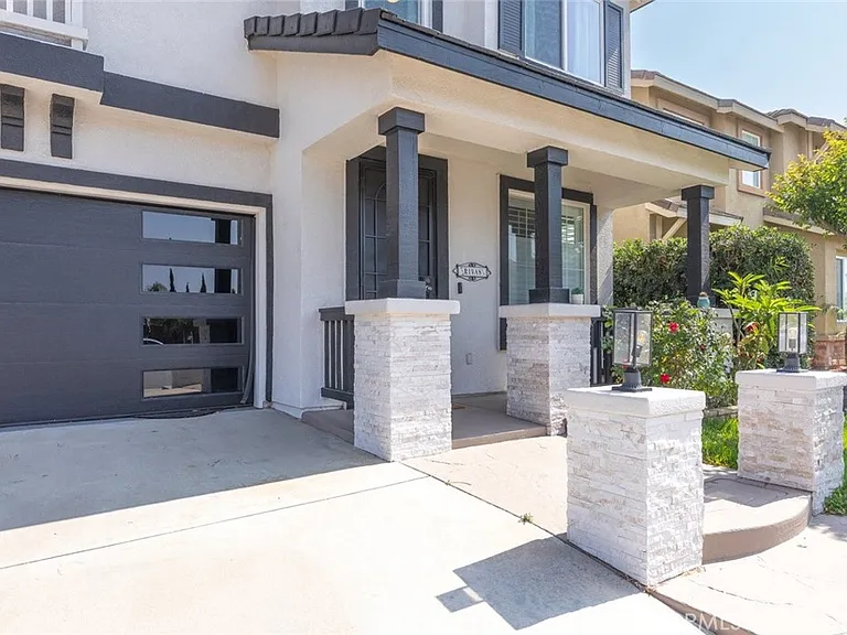 15736 Home Ct — Photo 4