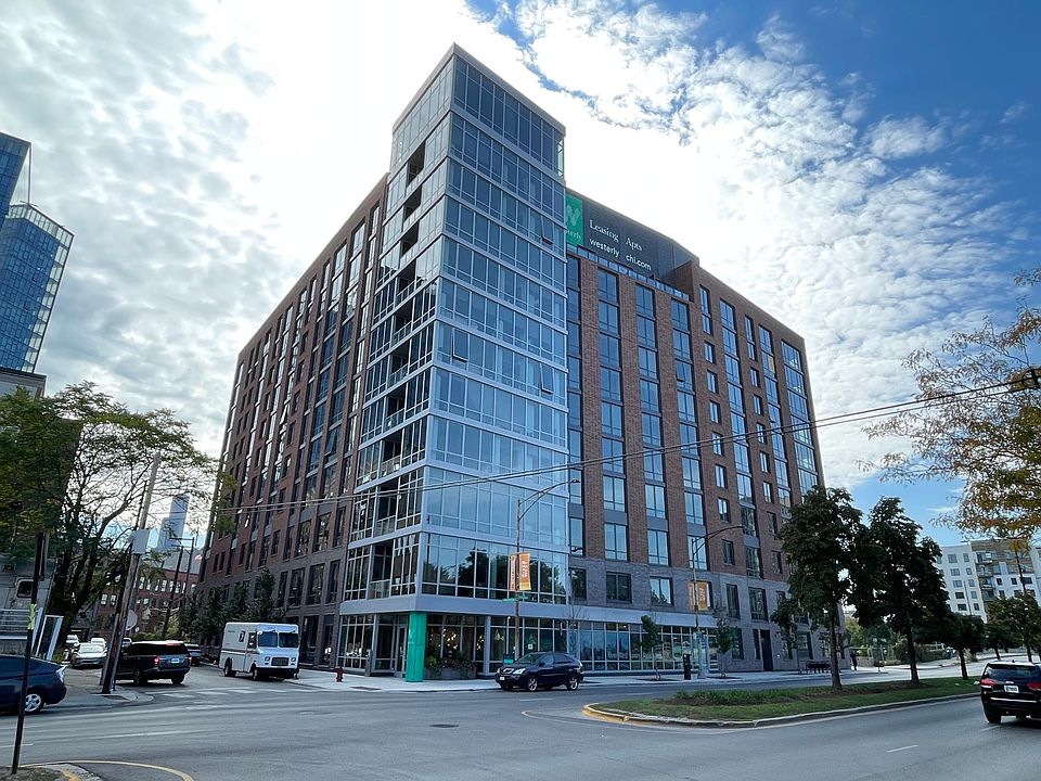 1st image of 734 N Aberdeen St #512