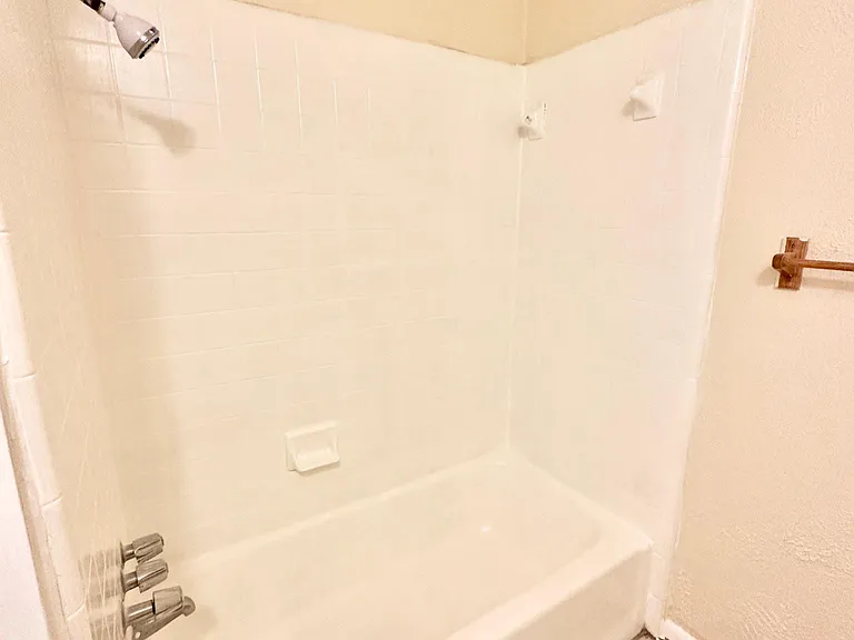 207 W William Cannon Dr #B — Photo 16