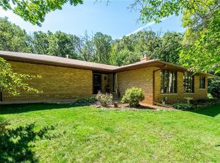 E1355 Woodridge Dr, Eau Claire, WI 54701
