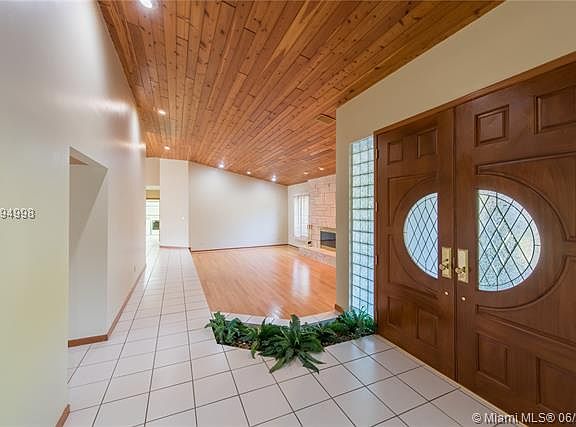 4th image of 16300 SW 77th Ave
