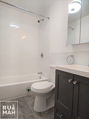 Rented by Rumah Realty Inc | media 6