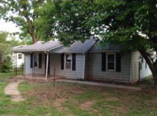 2922 W Olive St, Springfield, MO 65802