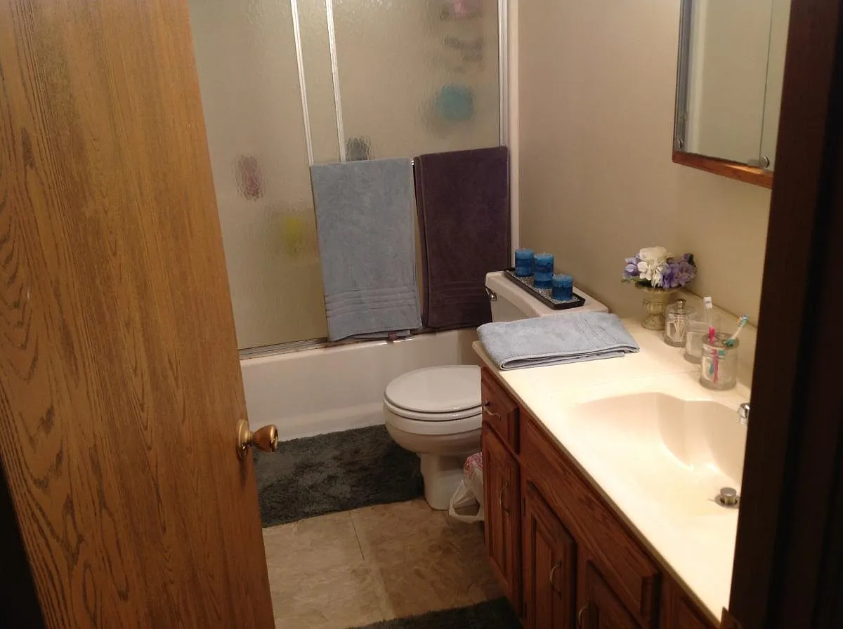2 bed, 1000 sqft, $1,400 — Photo 3