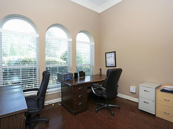 4th image of 3910 Shadow Point Dr