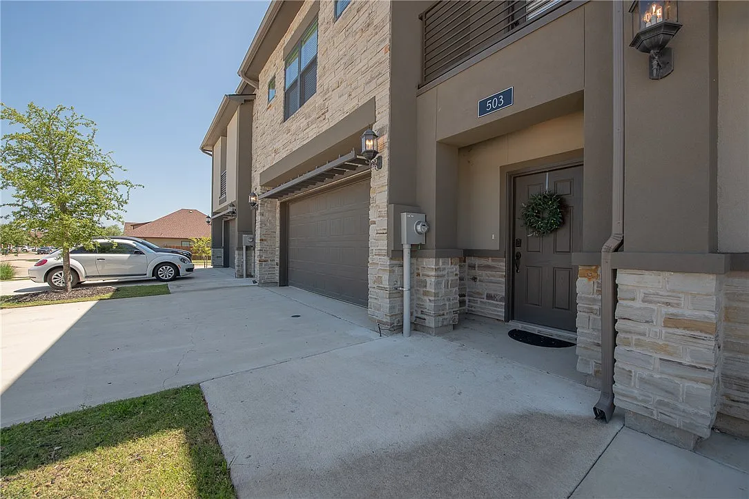 1 bed, 1701 sqft, $800 — Photo 2