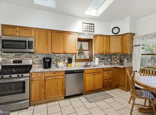 19 Milburn Ave, Grenloch, NJ 08032