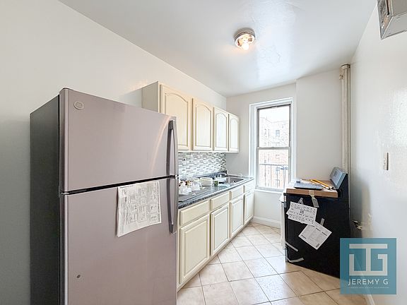 5th image of 595 W 207th St APT 52