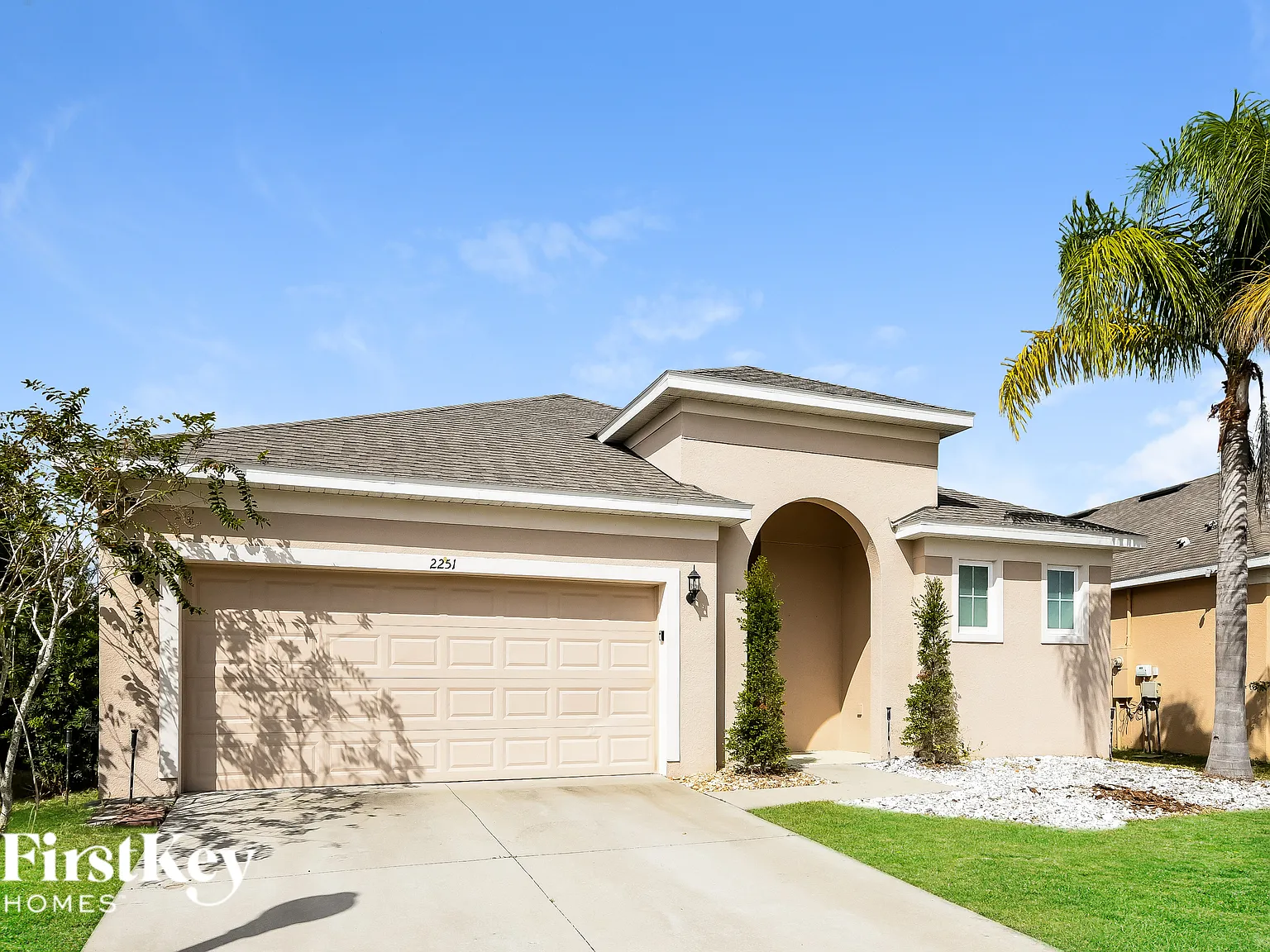4 bed, 2.0 bath, 1814 sqft, $2,655 — Photo 2