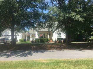 203 Fairground Rd, Woodruff, SC 29388