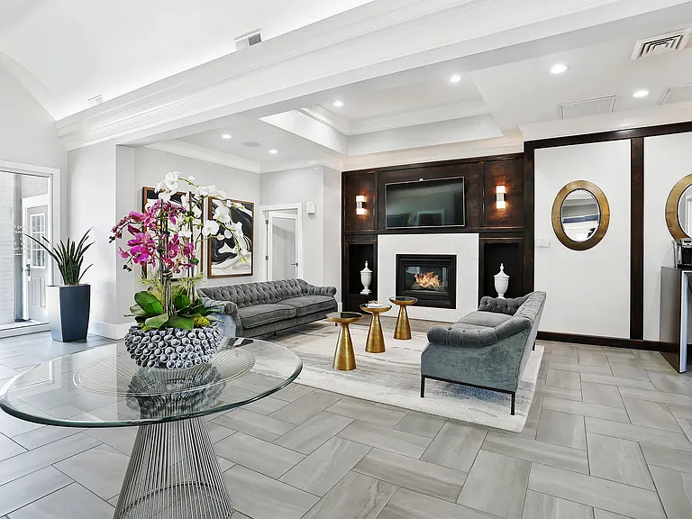 Preston Hollow — Photo 9