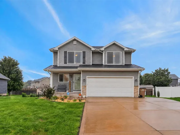 240 SE Dorr Ct, Pleasant Hill, IA 50327