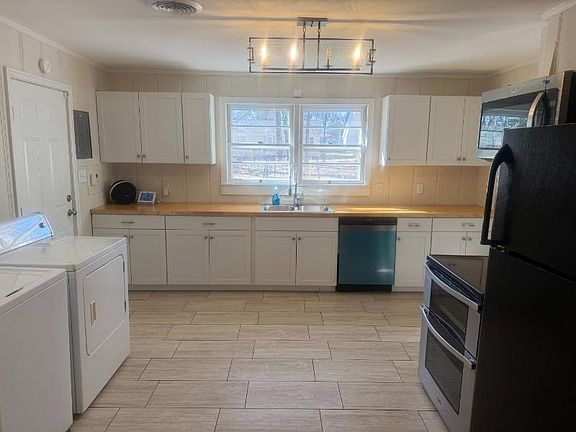 4th image of 219 Lakeview Dr