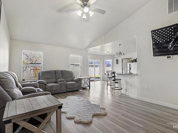 5th image of 439 Meadowview Ln