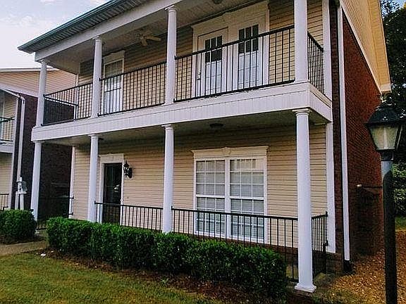 1st image of 139 Twin Gates Dr