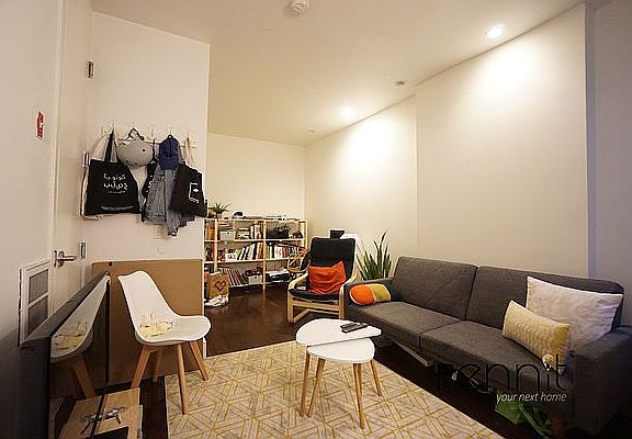 5th image of 309 Tompkins Ave #3R