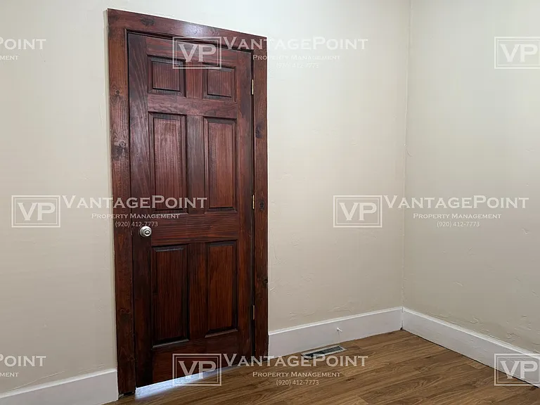 220 S Maple Ave — Photo 8