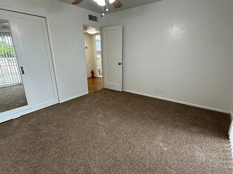 707 N Villa Ave — Photo 19