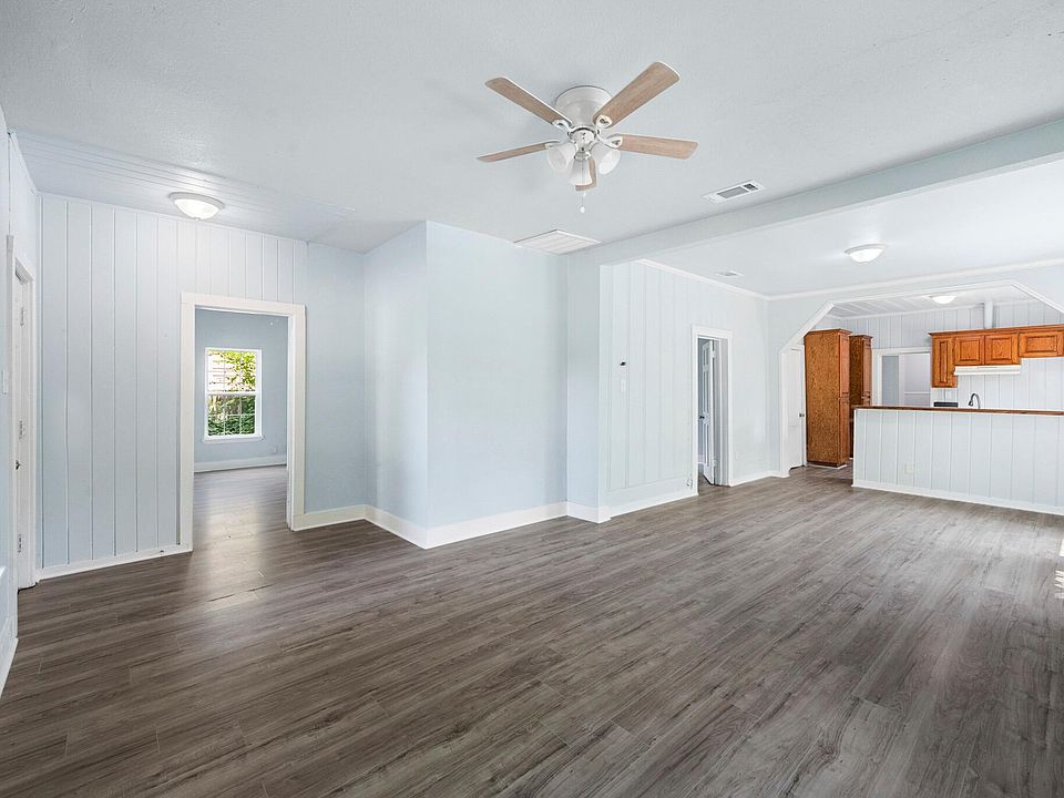 1st image of 1500 Lee Ave