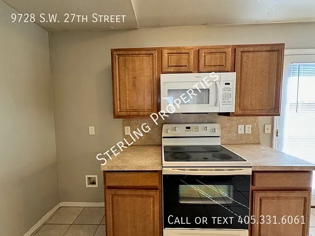 9728 SW 27th St — Photo 19