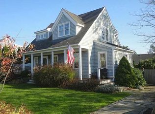 15 Clayton St, Middletown, RI 02842