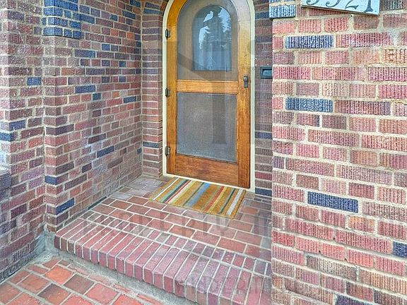 4th image of 3321 N Columbia Cir