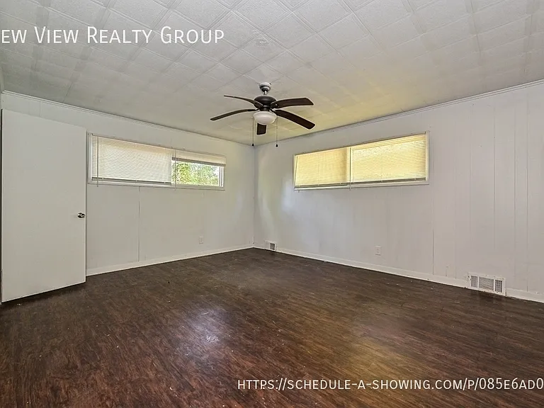 217 Bennett St — Photo 17