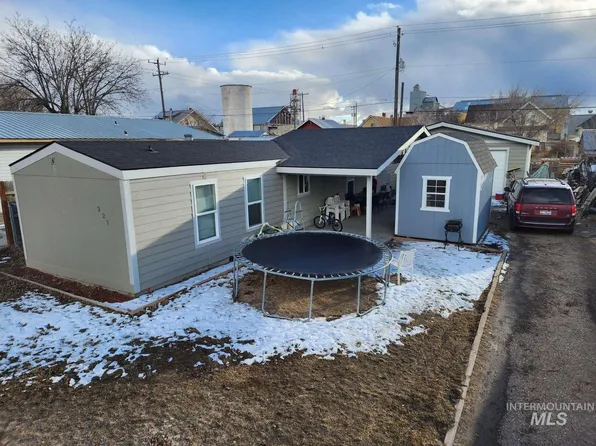 221 7th Ave S, Buhl, ID 83316