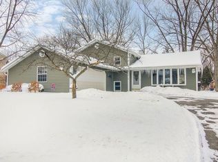 532 Sheffield Rd, Naperville, IL 60565