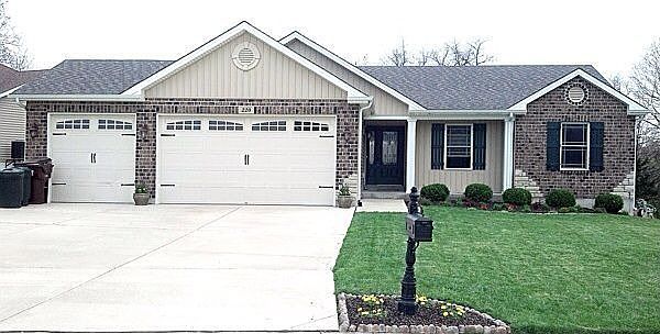 1st image of 220 Rockport Dr