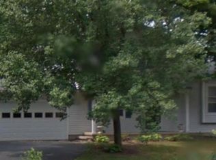 17 Pickett Ln, Hilton, NY 14468