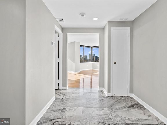3rd image of 202 W Rittenhouse Sq #1704