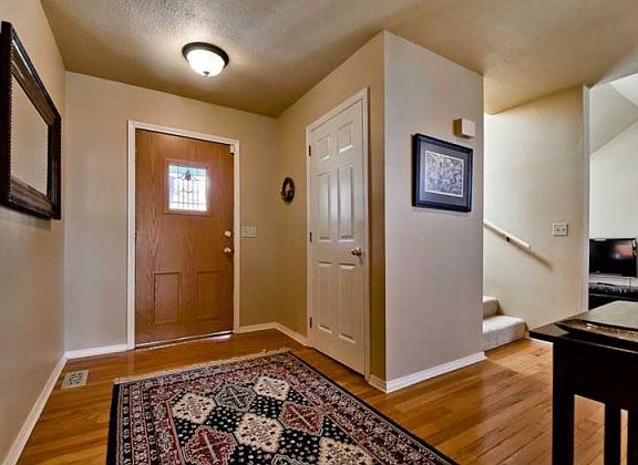 3rd image of 3180 N Katherine Ave