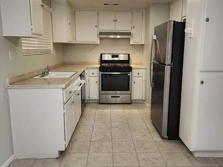 15833 Serrano Rd — Photo 12