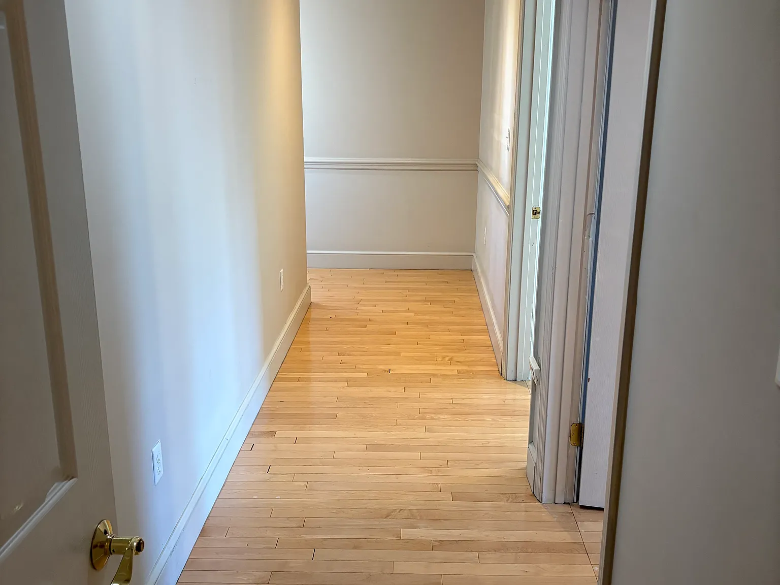 184 Bunker Hill St — Photo 4