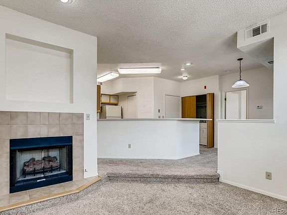5th image of 6001 S Yosemite St APT J206