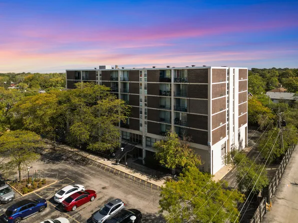 1043 S York Rd APT 211, Bensenville, IL 60106